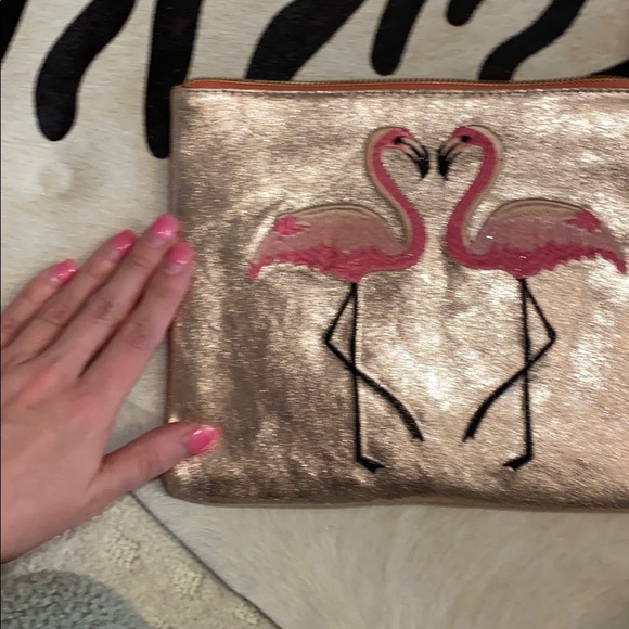 Flamingo metallic wristlet - Picture 2 of 3